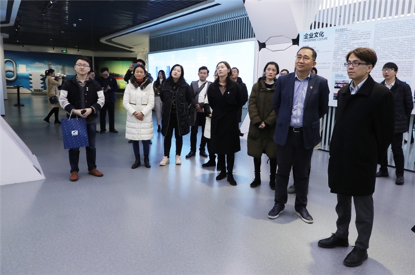 远东控股庄太纬率队参访中信特钢(图2)