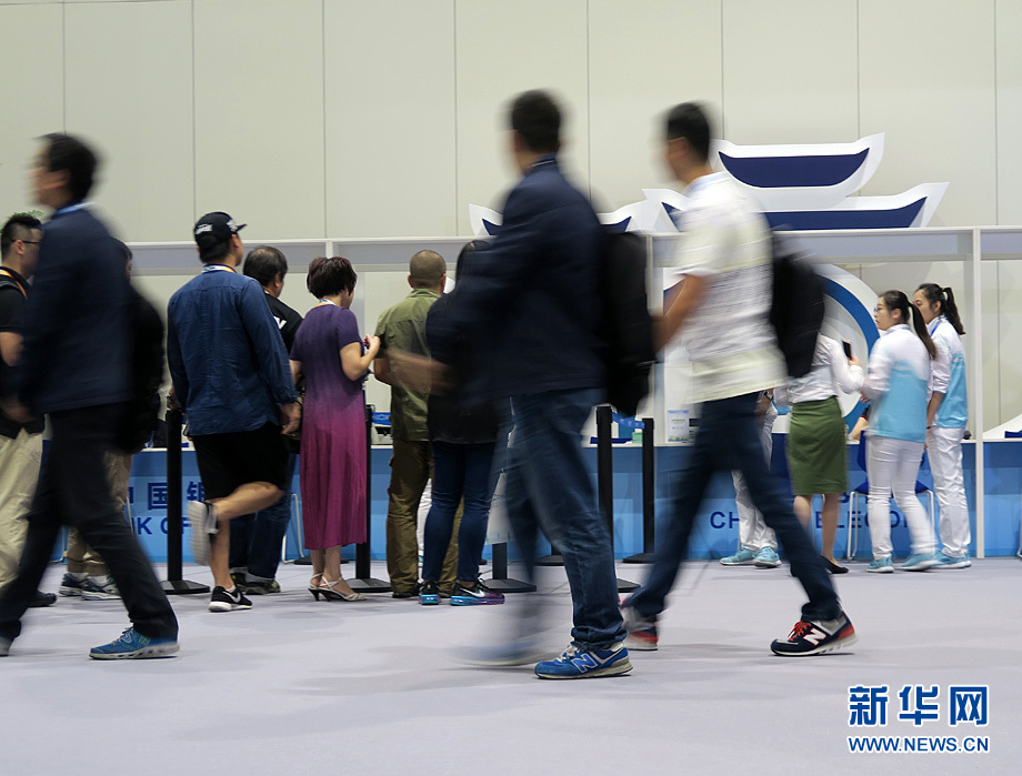 G20峰会新闻中心：那些匆匆的身影(图5)