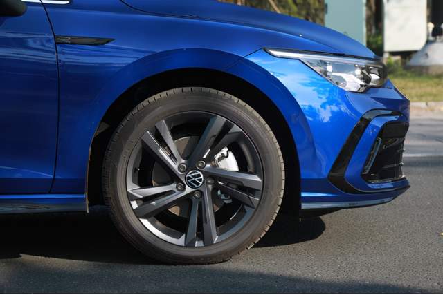 满满的科技感 试驾全新数字高尔夫8(图5)