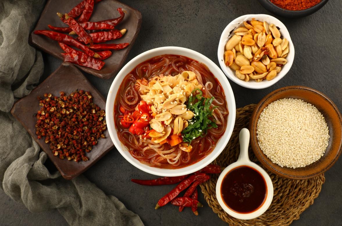 食族人 | 冬日好食，这样吃面嗦粉才过瘾！(图5)