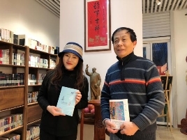 美女导演喻一推出处女作《恨水不成冰》(图3) 美女导演喻一推出处女作《恨水不成冰》(图3)