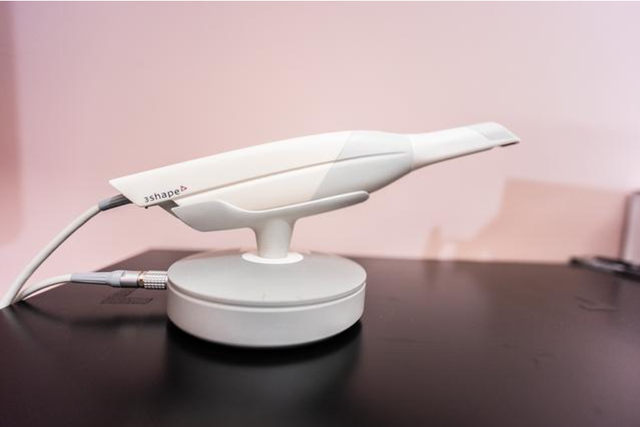 ＂天天向上牙科诊所＂开业科普 牙齿矫正选择才是关键(图8)