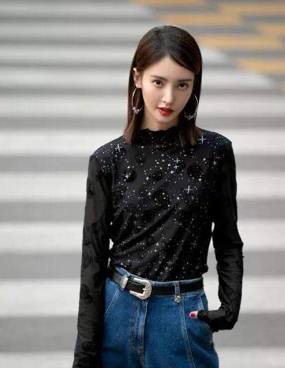 贾乃亮绯闻后金晨又与李易峰现身同公寓？(图1)