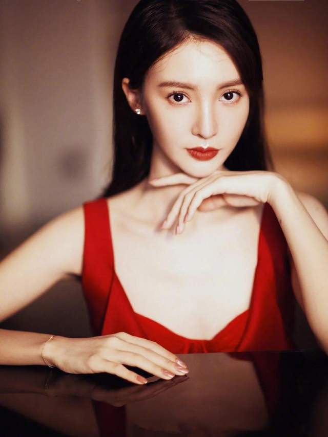 贾乃亮绯闻后金晨又与李易峰现身同公寓？(图6)