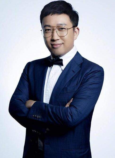 琼瑶接受于正道歉后心情很好，寄语于正：希望他知错能改(图1)