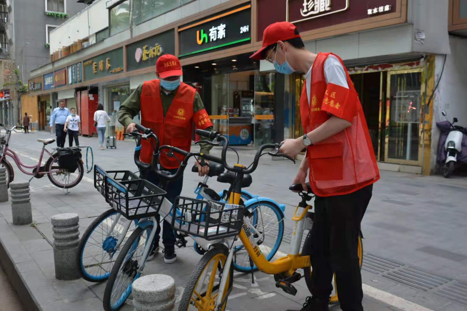 青春志愿交通行，我为群众办实事(图3)