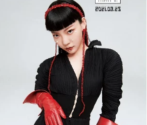 吴莫愁性感穿搭，诠释摩登造型