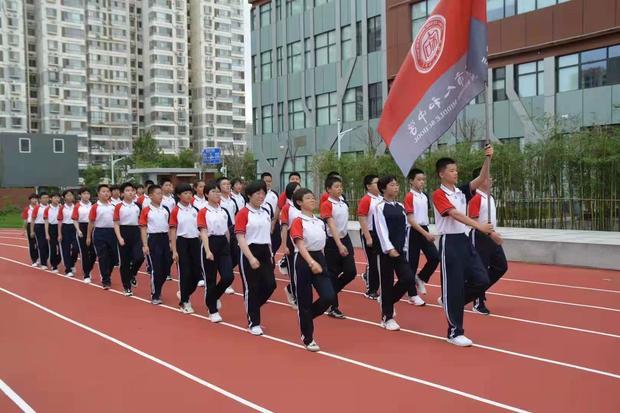 邯郸市人和中学举行“做一名合格的中学生”激励大会