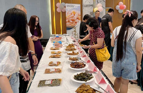 新品香辣蟹+预制菜品鉴，信良记金秋新品推荐会在柳州举行